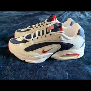 NIKE AIR MAX TRIAX USA (W) 7.5